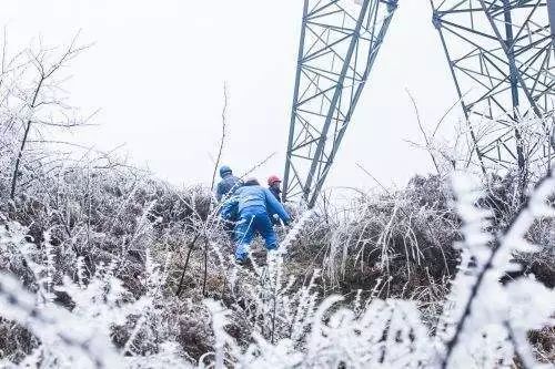 代替人工去巡視輸電線路？這家公司的無(wú)人機(jī)可不簡(jiǎn)單