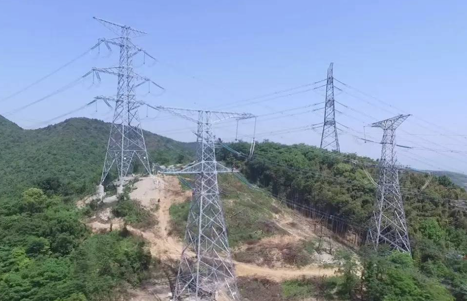 超高壓輸電線路、電力傳輸線路為什么需要在鐵塔周邊安裝防火監(jiān)測系統(tǒng)？